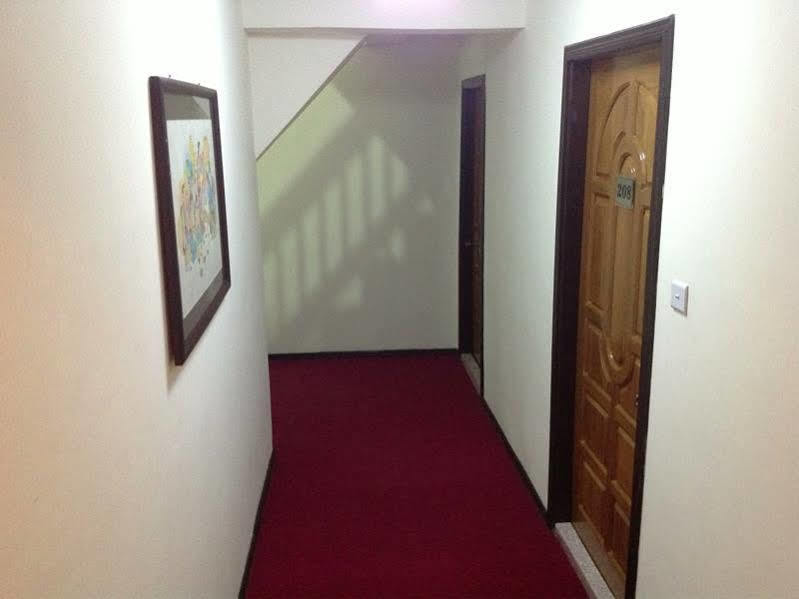 Aye Chan Thar Hotel Yangon Exterior photo